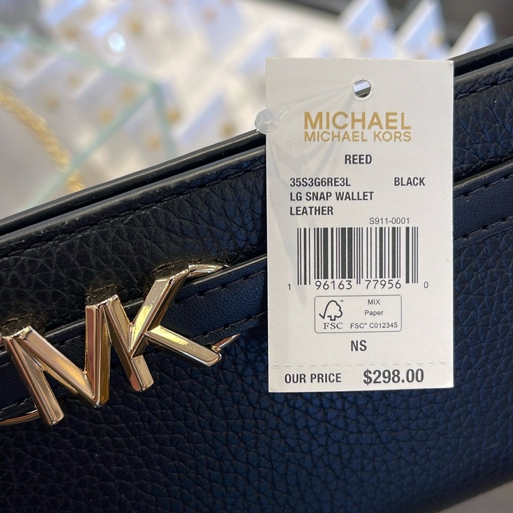 Michael Kors Reed Large Bifold Pebbled Leather Snap Wallet Card Case
Black
NWT - Picture 7 of 16